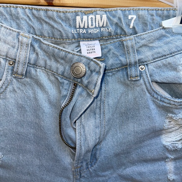 👖🔹Mom Ultra High Rise Jeans, Size 7🔹👖 - Picture 3 of 9